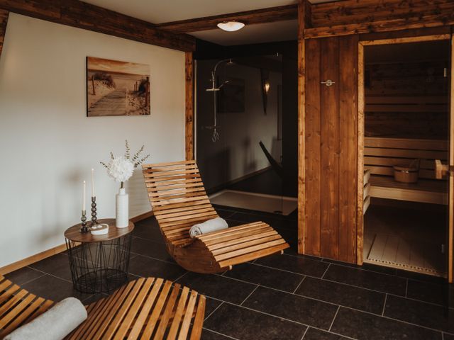 Oberwald Chalets Saunabereich